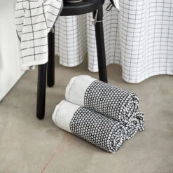 Mette Ditmer Toalla De Baño Grid 70x140 Cm -Textil Tienda 44187 01 02 a1944107fe